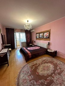 Продажа 3-ком. квартиры на Армейской Ботанический пер. 130 м², кирпич
