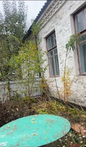 Продається квартира з власним подвір'ям.