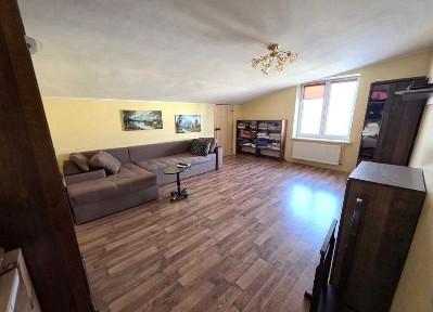 БЕЗ КОМІСІЇ 3к квартира 177м² з ремонтом в центрі Пустомит по 708$/м²!