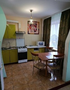 Аренда 2-х кв. в центре на Адмирала Макарова.