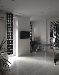 Дом в центре Слободки!