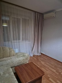 Киев, Урловская ул., 1/8