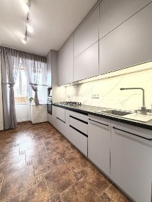 Ваучер Сертифікат Продаж 2 кімнатної квартири 65 м² 2 поверх ГАЗ Київ метро Святошино 10хв пішки вся інфраструктура поруч
