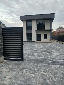 Котедж з частковим ремонтом без комісій.