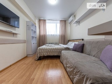 Машинобудівна вулиця, район Солом'янський, Київ, метро Берестейська, вул. Машинобудівна 41 • ID 32270511