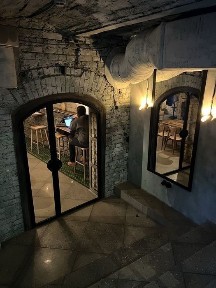 Київ, Печерський, вулиця Басейна 1/2
