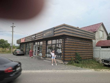 Оренда комерційного приміщення, магазина Петрівці фасад маф. балатон