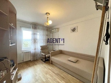 Продаж 2-кімн. квартира 48 кв. м, Миколи Ушакова 8, Київ.