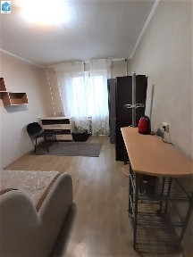Пр. Б. Хмельницького, кінцева 136-й маршрутки, продам 1к. кв