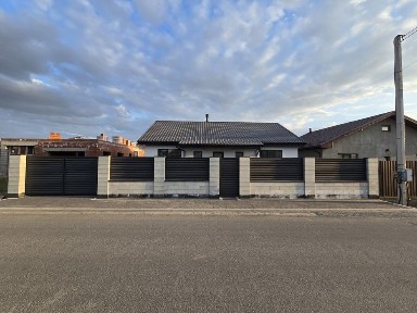 Сучасний БУДИНОК 141,4 м² з ремонтом для сім'ї 1 км. від Ужгорода /3 спальні / 3 гардеробні / тераса / БЕЗ ПОДАТКІВ