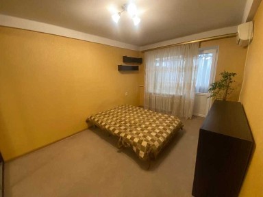 Оренда 1-кімнатної квартири 31 м², Перова бул., 10