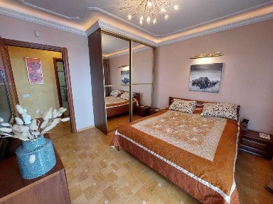 продаж 3+1 кімнатна квартира Наукова