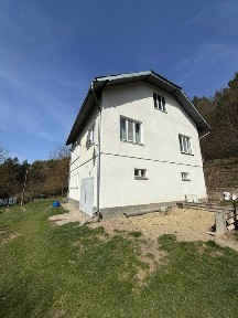 Продаж гарного будинку у мальовничому місці!