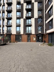 ЦЕНТР здається в оренду комерція по вул. С. Стрільців, 126 м2, 1-ий поверх