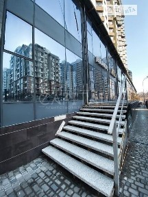 Продаж комерційного приміщення на вул. Андрія Верхогляда, площа 293.7 кв. м • ID 27055270