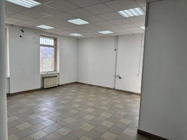 Оренда комерційного приміщення 59 м. кв. в центрі м. Тячів