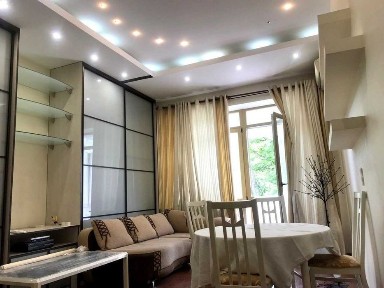Київ, Тарасівська вул., 7