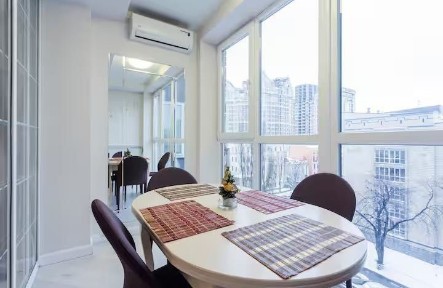 1-комнатная квартира посуточно 50 м², Митрополита Василия Липковского ул.