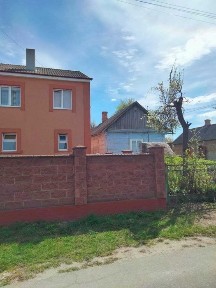 Продам будинок з земельною ділянкою в с. Корнин