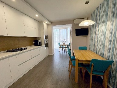 Продаж 2-кімнатної квартири 93 м², Володимира Антоновича вул., 36Д