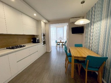 Продаж 2-кімнатної квартири 93 м², Володимира Антоновича вул., 36Д