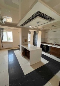 Продам 3 этажный дом Чугуев