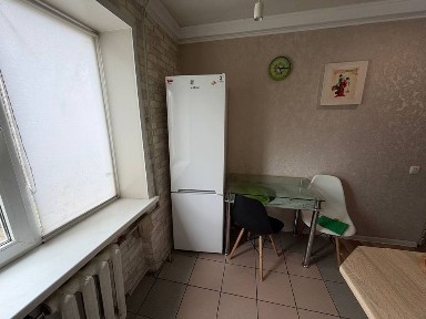 Оренда 2-поверх. 2к. Квартира ул Парковая 93
