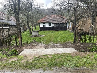 Будинок в Карпатському селищі Микитинці. Косівський р-н, іІвано-Франківська обл.
