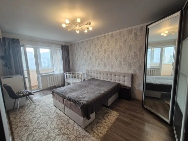 Продажа 1-комнатной квартиры 36 м², Небесной сотни просп.