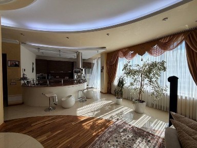 4 кімнатна квартира ЖК Білий Парус, вулиця Літературна