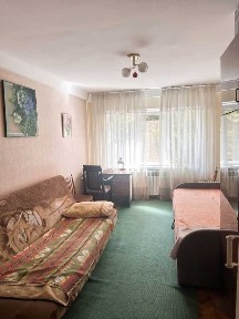 Київ, Ігоря Турчина вул., 12В