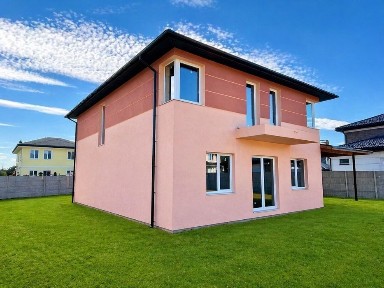 Продам дом 230м2 10соток + бонус 15 соток по ул. Кролевецкая