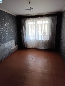 3-х кімн. квартира мкр. Сонячний (П'ятихатки), 1-й поверх