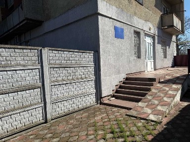 Продається нерухомість (квартира з власною терасою) 94 кв. м