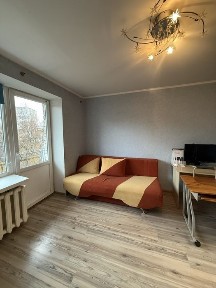 Продаж 2к квартири Молоді