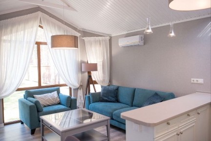Оренда будинку у КМ Riviera Villas