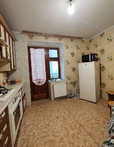 Продаж трикімнатної квартири Озерне