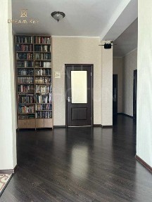 Здам автономний котедж 4 спальні, газ, камін, генератор, парковка в КМ Зелений Гай