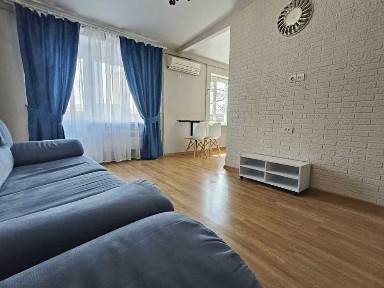 Оренда 2-кімнатної квартири 48 м², Олександра Поля просп., 72