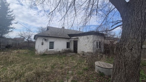 Бабинці- продам терміново 1/2 частину будинку !