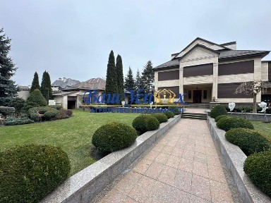 Продажа дома - представительство. Петропавловская борщаговка