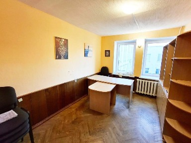 Аренда офиса 17 м2, Ирпень, Центр, ул. Соборная, 2 этаж, свой санузел