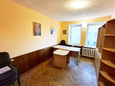 Аренда офиса 17 м2, Ирпень, Центр, ул. Соборная, 2 этаж, свой санузел