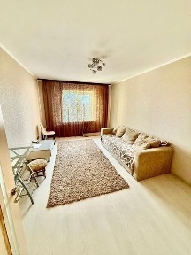 Продаж 1-кімнатної квартири 42.6 м², Олевська вул., 7