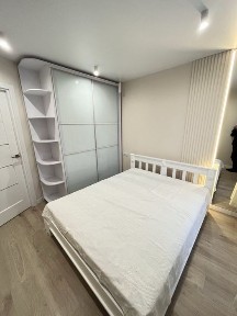 Здається 1 кімнатна квартира вул. Білогірська поблизу Центр