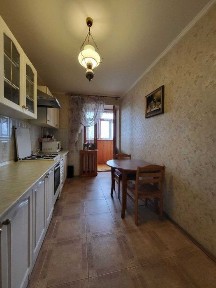 Здам 2к, вул. Дарвіна 4 Урядовий квартал, Бессарабська пл. м. Хрещатик
