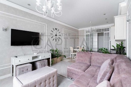 Оренда / 2-кім Квартири / Печерськ / <a href='/newbuilding/403/view/zk-aristokrat'>Аристократ</a> / Автономний Будинок