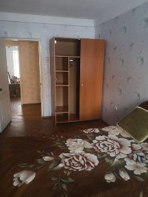 Здається 4 кімнатна квартира на тривалий термін б. Краматорський