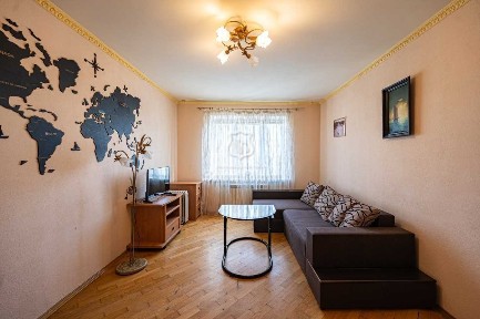 Київ, Олександра Довженка вул., 16Б
