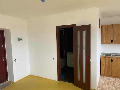 Продам 1-кімнатну квартиру-студію у Світловодську!